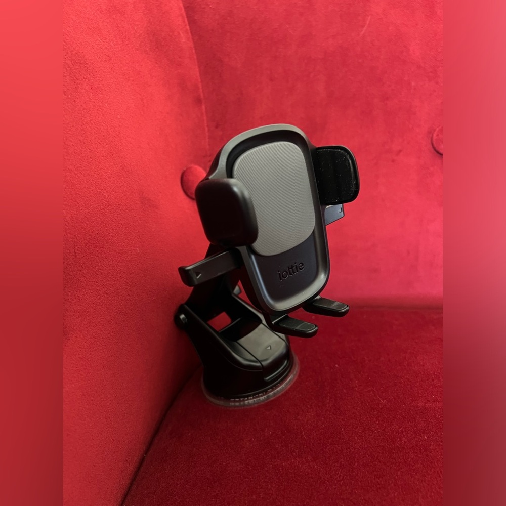 iottie Smartphone Car Mount 5